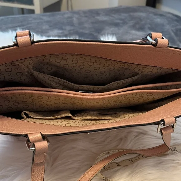 GUESS Pink Women's Tote Bag - Picture 8 of 9